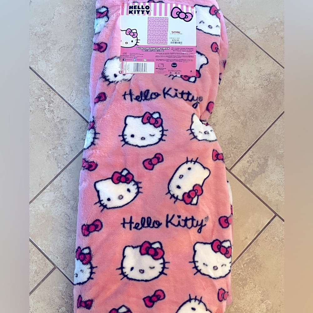 Brand new. Blanket 50x70